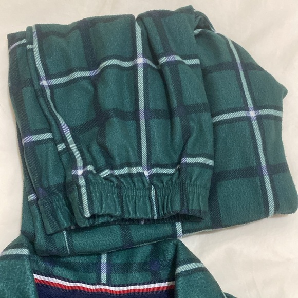 Tommy Hilfiger Boys Flannel PJs - Picture 2 of 5